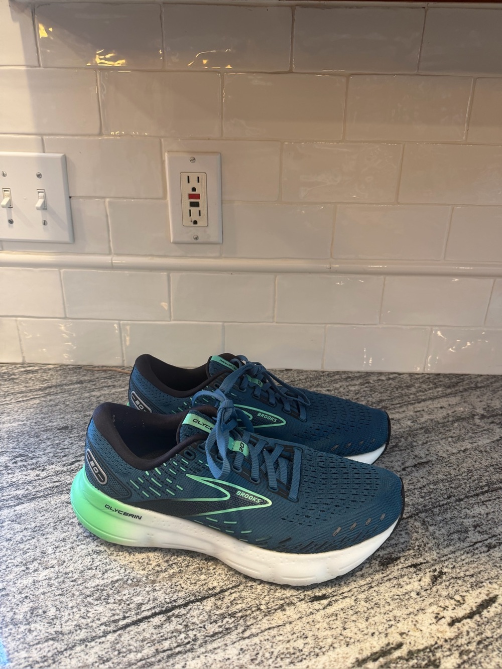 Mens Brooks Glycerin 20 Size 9